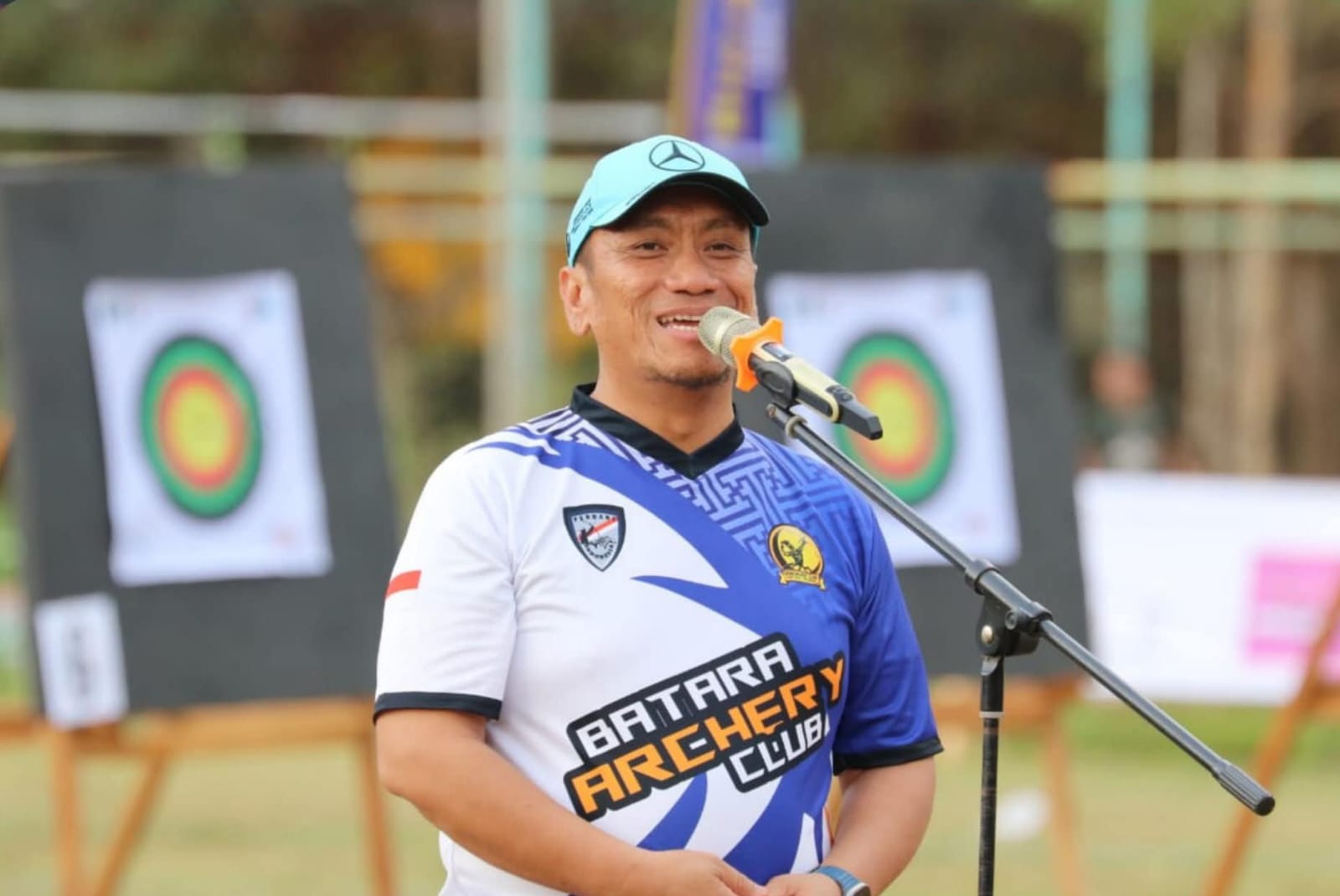 Lepaskan Anak Panah, Bupati Irwan Buka Row Fest Sulsel & Bupati Cup I