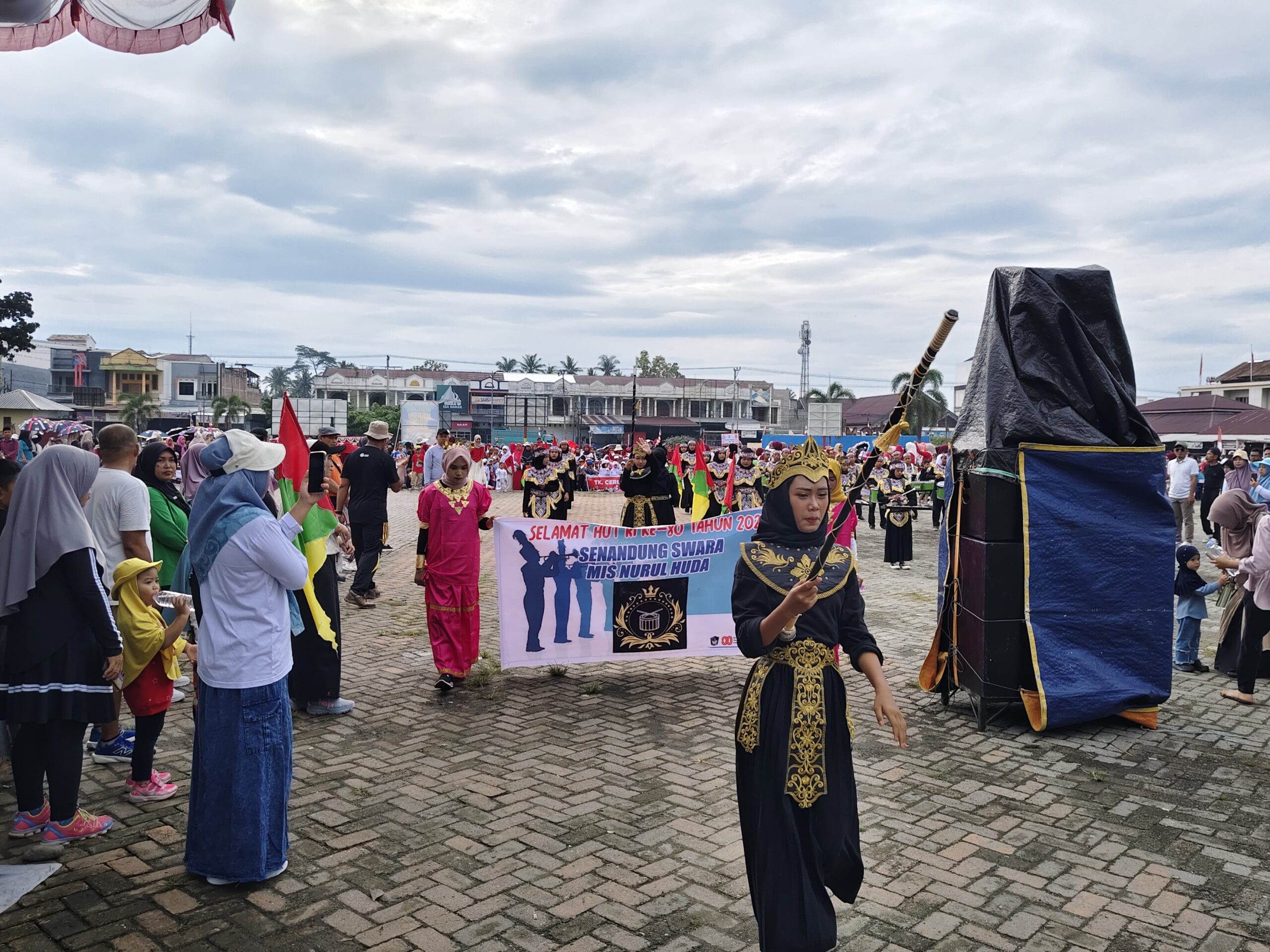 Meriahkan HUT RI ke 80, Pawai Budaya Taman Kanak-kanak Sekecamatan Tomoni