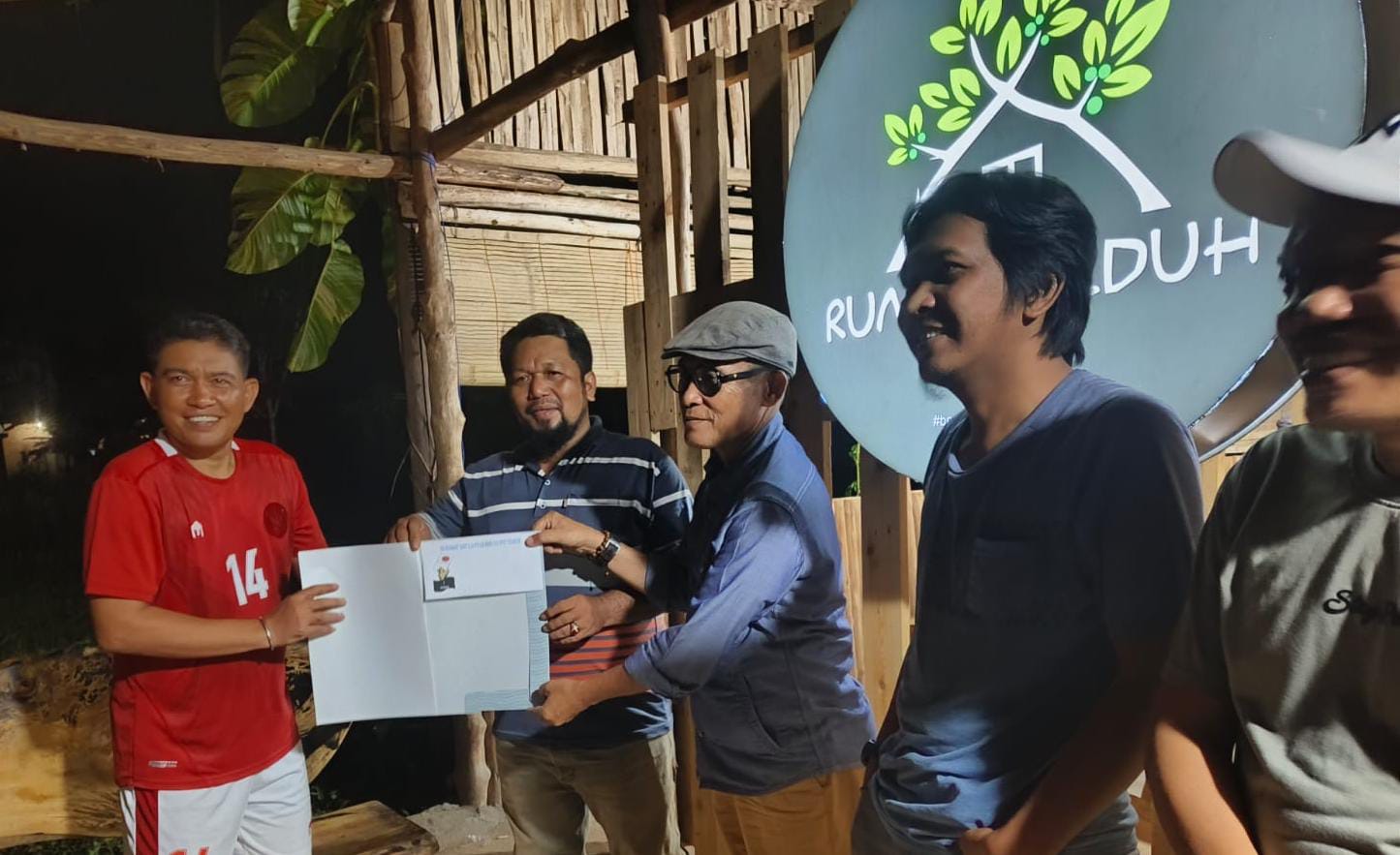 Tim Luwurayapos Juara 1 di Domino Pers Bersama Satlantas Polres Luwu Timur
