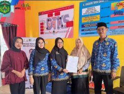 Disdukcapil Lutim Serahkan Hak Akses Pemanfaatan Data Kependudukan ke Tiga OPD