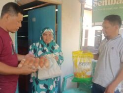 Gerakan Lutim Jumat Sedekah Kembali Salurkan Paket Sembako di Malili