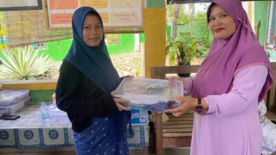 TP PKK dan PLKB Desa Wonorejo Gelar Kegiatan Pemberian Makanan Bergizi bagi Anak Berisiko Stunting