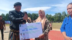 Ketua DPRD Luwu Timur Hadiri Upacara Sumpah Pemuda dan Serahkan Santunan Kematian