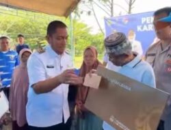 Hari Kedua Penyaluran Kartu Lansia di Kecamatan Nuha, Luwu Timur