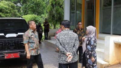 Bupati Luwu Timur Ajak Pegawai Bapperida Tingkatkan Kepedulian dan Kebersihan Lingkungan Kerja