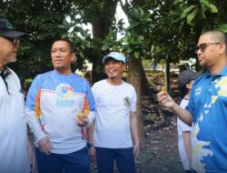 Bupati Irwan Jalan Sehat Bersama Delegasi USIM dan UMI di Sorowako, Canda Tawa Warnai Kebersamaan
