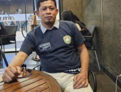 Kartu Lansia Tersalurkan, Anggota DPRD Luwu Timur Rusdi Layong: “Janji Politik Bukan Hanya Sekadar Janji”