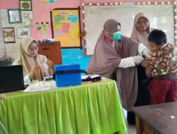 Puskesmas Mangkutana Laksanakan Imunisasi BIAS Tahap 2 untuk Anak Sekolah