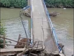 Jembatan H. Bohari di Simbang Maros Roboh, Akses Warga Terputus Total