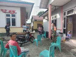Babinsa Desa Bangun Karya Pimpin Gotong Royong Bersama Warga