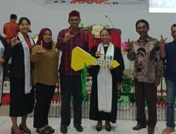 Kades Lampenai Serahkan Kendaraan Operasional Secara Simbolis untuk Tempat Ibadah