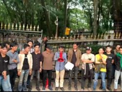 Aliansi Wija To Luwu Menggugat Gelar Unjuk Rasa di Kantor Gubernur Sulsel, Kecewa Tak Ditemui Gubernur