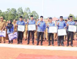 Bupati Irwan Pimpin Upacara Hari Kesadaran Nasional, Serahkan Berbagai Penghargaan dan Bantuan