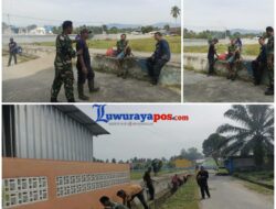 Babinsa Koramil 1403-14/Mangkutana Bersama Warga Laksanakan Gotong Royong di Desa Beringin Jaya