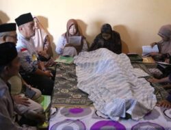 Bupati Luwu Timur Melayat ke Rumah Duka Almarhum H. Darwis di Lakawali