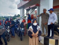 Pantau Penyaluran BBM, Wakil Ketua I DPRD Luwu Timur Stay di SPBU Nuha