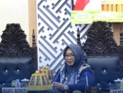 Wabup Puspa Hadiri Paripurna Pemandangan Umum Fraksi DPRD Lutim Terhadap Tiga Ranperda