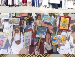 Santri TPQ dan TK Se-Desa Mandiri Semarakkan Pawai Ramadhan 1447 H