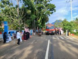 Siswa SDN 229 Waru Berbagi Takjil, Tanamkan Semangat Kepedulian di Bulan Ramadhan