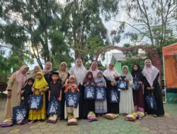 SDN 122 Dauloloe Bagikan Takjil dan Sembako kepada Siswa Kurang Mampu, Wujud Kepedulian di Bulan Ramadhan