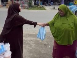 Berkah Ramadhan, Gallery Ponsel Berbagi Takjil, Owner Terjun Langsung