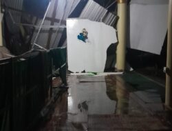 Angin Kencang Terjang Maros, Masjid Nurul Rahmah di Manjeppu Rusak Parah