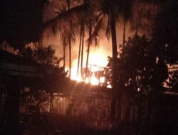 Dua Rumah Warga di Wasuponda Terbakar, Api Berhasil Dipadamkan Tim Damkar