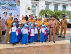Bupati Luwu Timur Luncurkan Program Seragam Sekolah Gratis untuk Siswa