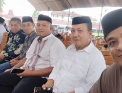Rintik Hujan Tak Surutkan Semangat Kades Ujung Baru dan Lestari Hadiri Safari Ramadhan