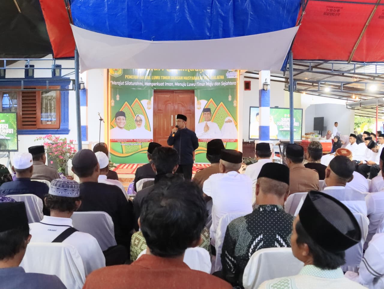 Bupati Irwan Perintahkan Kades Data Rumah Tak Layak Huni Saat Safari  Ramadhan di Kalaena - Luwurayapos.com
