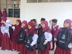 Siswa SDIT Nurul Iman Tomoni Ucapkan Terima Kasih atas Bantuan Seragam Sekolah Gratis dari Pemkab Luwu Timur
