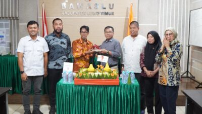 Bawaslu Luwu Timur Peringati HUT ke-18 dengan Penegasan Komitmen Pengawasan Demokrasi