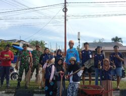 Gotong Royong Pemdes Lampenai, Sinergi TNI dan Mahasiswa Sukseskan Jumat Bersih Juara