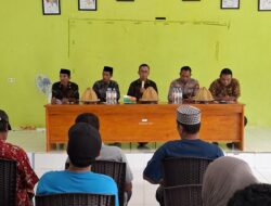 Sinergi Camat dan Polri, Bantuan Bibit Jagung Disalurkan ke Petani Watangpanua