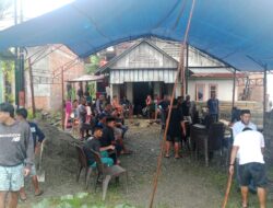 Di Tengah Duka, Bhabinsa Serda Wilman Hadir di Desa Lauwo—Wujud Kemanunggalan TNI dan Rakyat