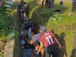 Bersatu Lawan Sampah, Pemdes Lagego dan TNI Aksi Bersih Drainase