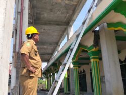 Kades Mulyasri Pantau Pembangunan Masjid Al-Muhajirin, Hasil Swadaya Masyarakat