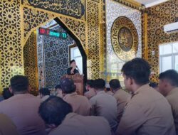 Bupati Irwan Siapkan Sanksi ASN yang Tidak Berjamaah di Masjid