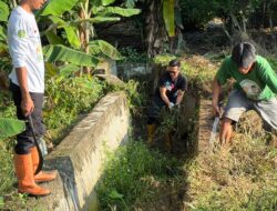 Aksi Nyata Jumat Juara: Kepala Desa Lagego dan Warga Bersatu Bersihkan Saluran Tersumbat