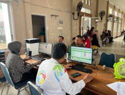 Disdukcapil Luwu Timur Tuntaskan 241 Layanan Adminduk di Kecamatan Tomoni