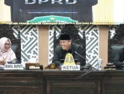 Ober Datte Pimpin Paripurna Persetujuan Ranperda Penyertaan Modal Perumdam Waemami