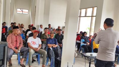 Pemerintah Desa Bone Pute Gelar Penyuluhan Hukum dan Harkamtibmas, Hadirkan Sat Binmas Polres Luwu Timur
