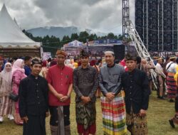 Aparat Desa Bone Pute Meriahkan Puncak Hari Jadi ke-23 Luwu Timur
