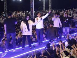 Pecah dan Mengguncang Malili! Repvblik Band Bakar Semangat Ribuan Warga Lutim