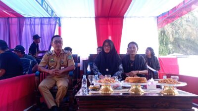 Camat Angkona Dampingi Wakil Bupati Luwu Timur Melayat ke Rumah Duka Almh. Elis Kano