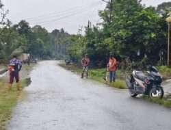 Aparat Desa Sumber Alam dan Linmas Gelar Jumat Bersih Juara