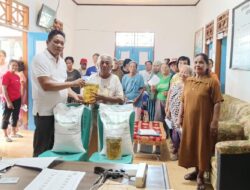 106 Warga Desa Manggala Terima Bantuan Pangan, Penyaluran Berlangsung di Aula Kantor Desa