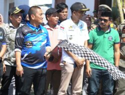 Bupati Irwan Buka Balap Ojek Gabah, Jadi Hiburan Warga Usai Panen
