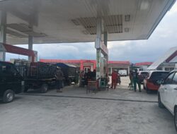Surat Edaran Bupati Jadi Pedoman, Disdakop-UKMP dan Satpol PP Perketat Pengawasan Antrean di SPBU Luwu Timur