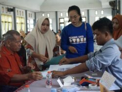Bantuan Lansia Disalurkan, Hasbi dan Tamomba Jadi Potret Manfaat Nyata Program Pemkab Lutim
